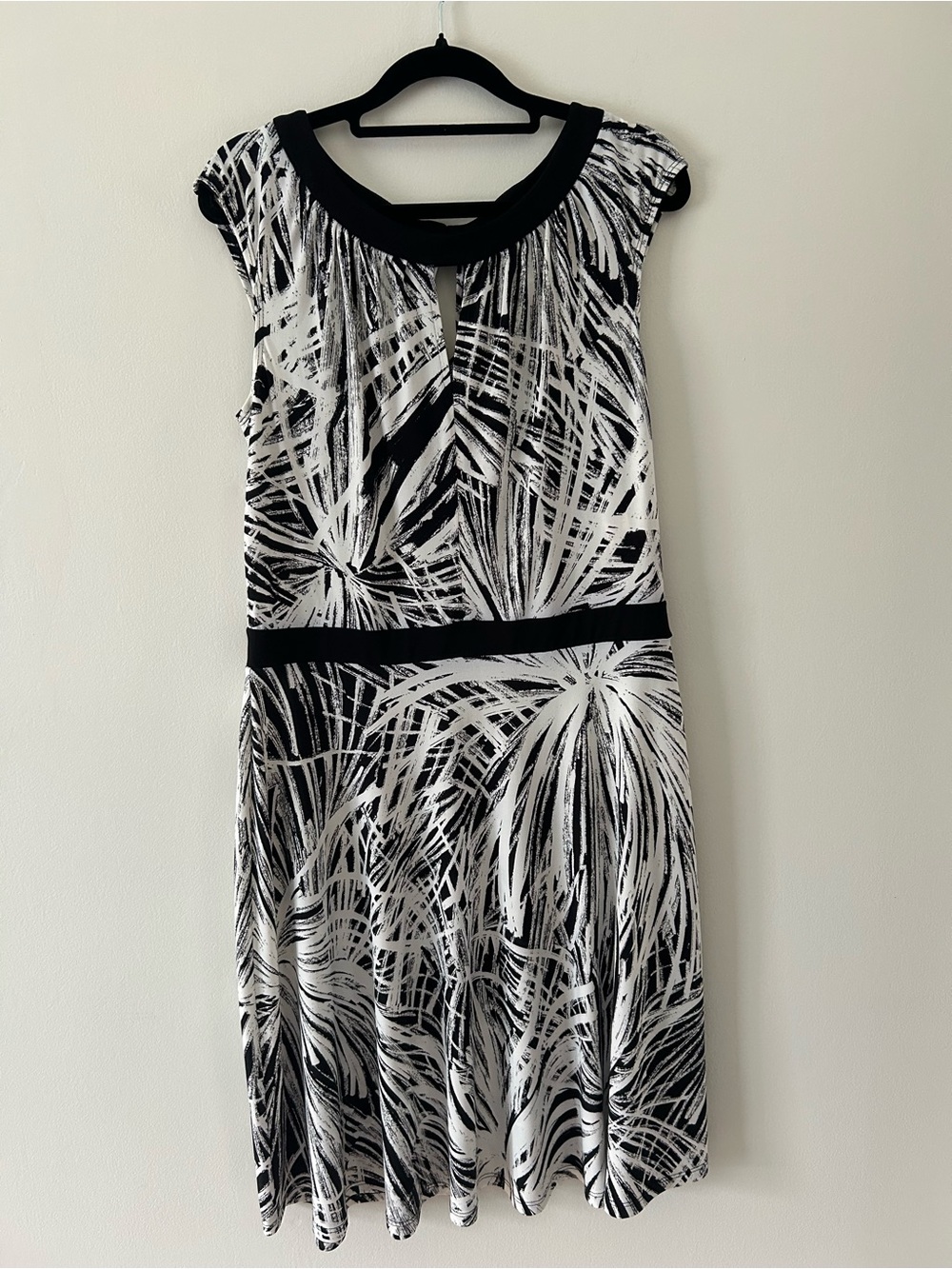 White House Black Market Black & White Palm-Print Midi Dress